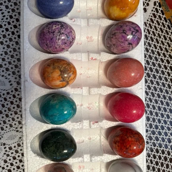 Ceramic Eggs Collection  Speckled Solids Colors (12 Eggs) - Picture 2 of 6